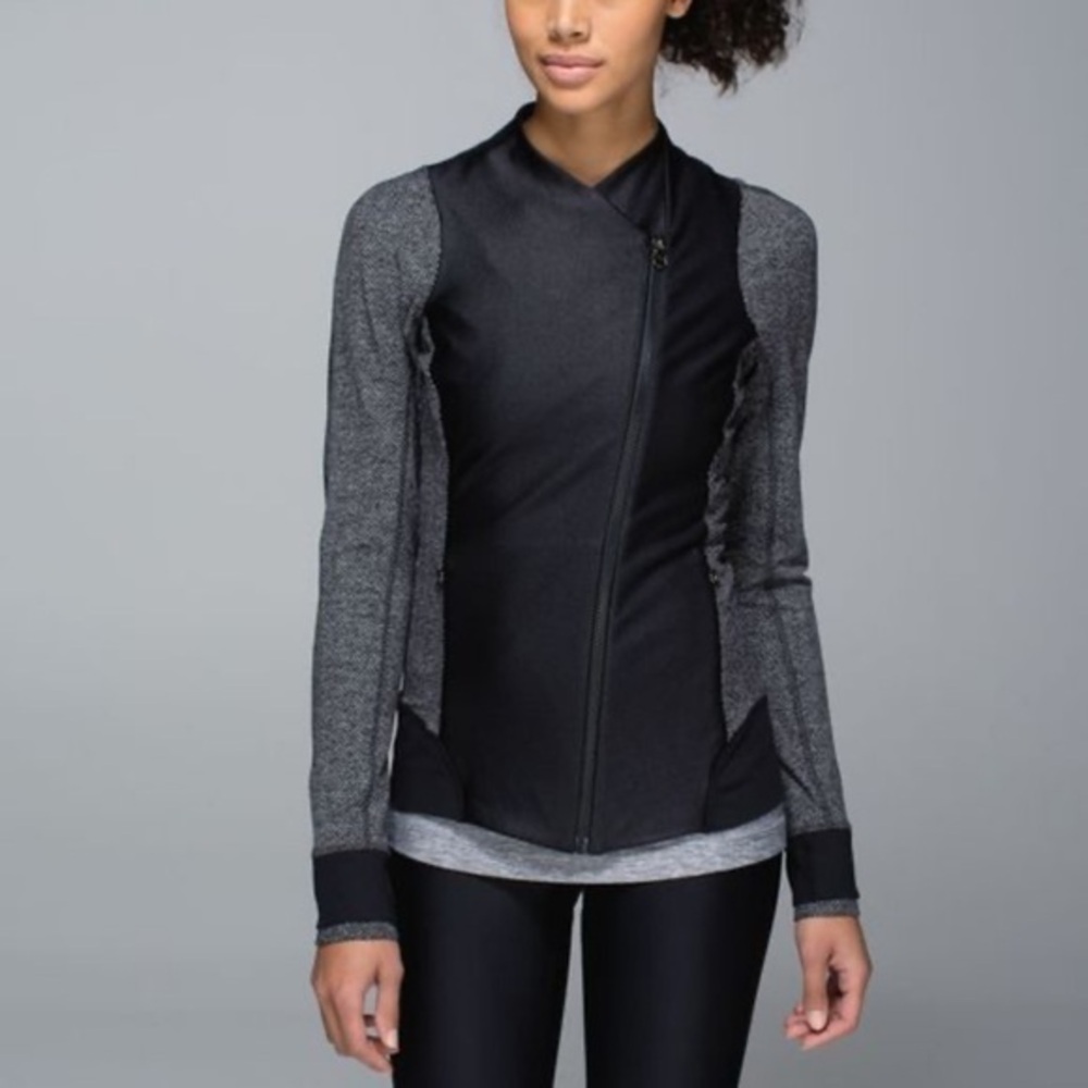 Lululemon on Emerge Renewed jacket size 2